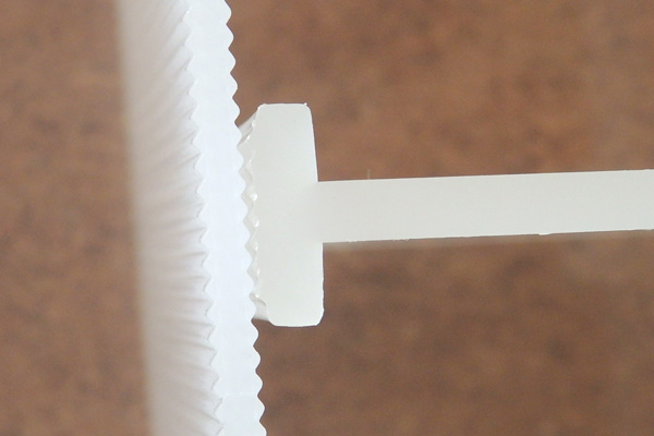 ミシン糸 ボビン 収納 100均 ダイソー セクションケース